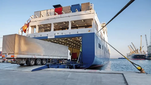 España pierde tres autopistas del mar para adaptar la oferta a la contracción de la demanda (06/10/2026)