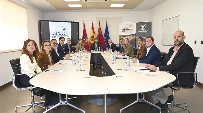Murcia pide un ramal ferroviario entre la ZAL de Los Camachos y el Puerto de Cartagena (15/05/2026)